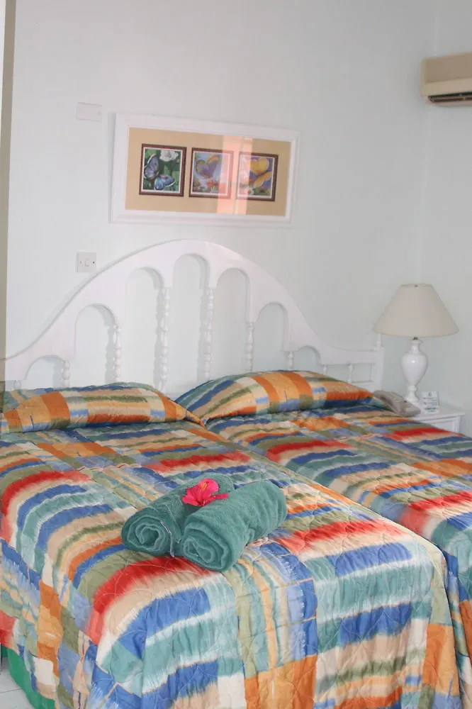 Dover Beach Apartment Oistins