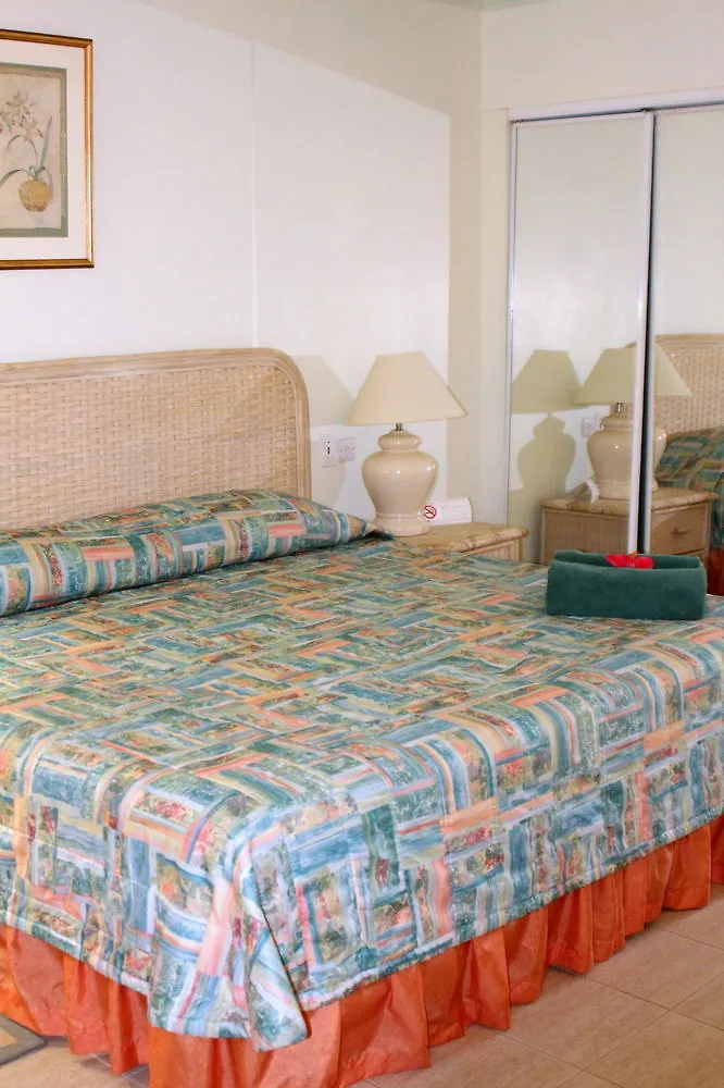 Dover Beach Apartment Oistins