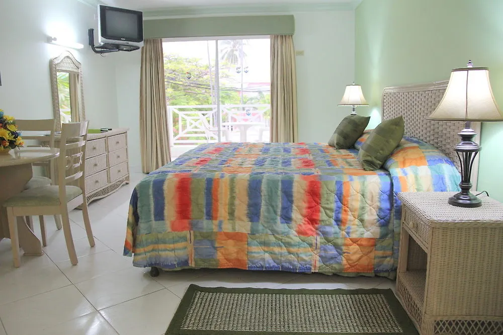 Dover Beach Apartment Oistins