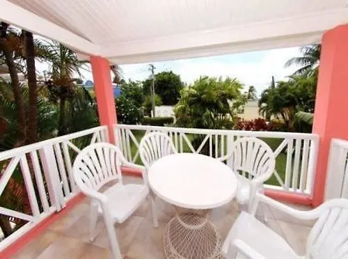 Dover Beach Apartment Oistins