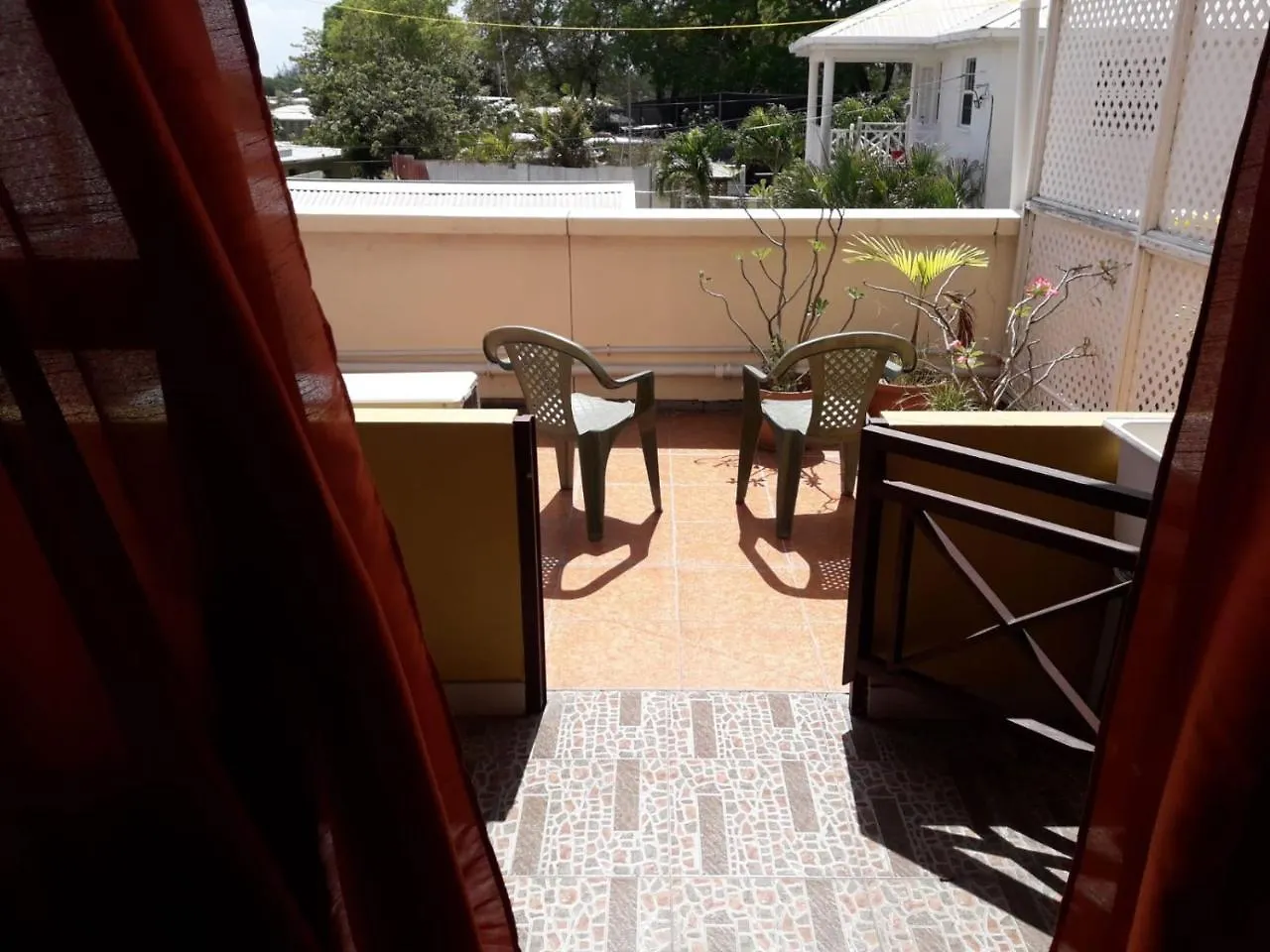 Dover Beach Apartment Oistins