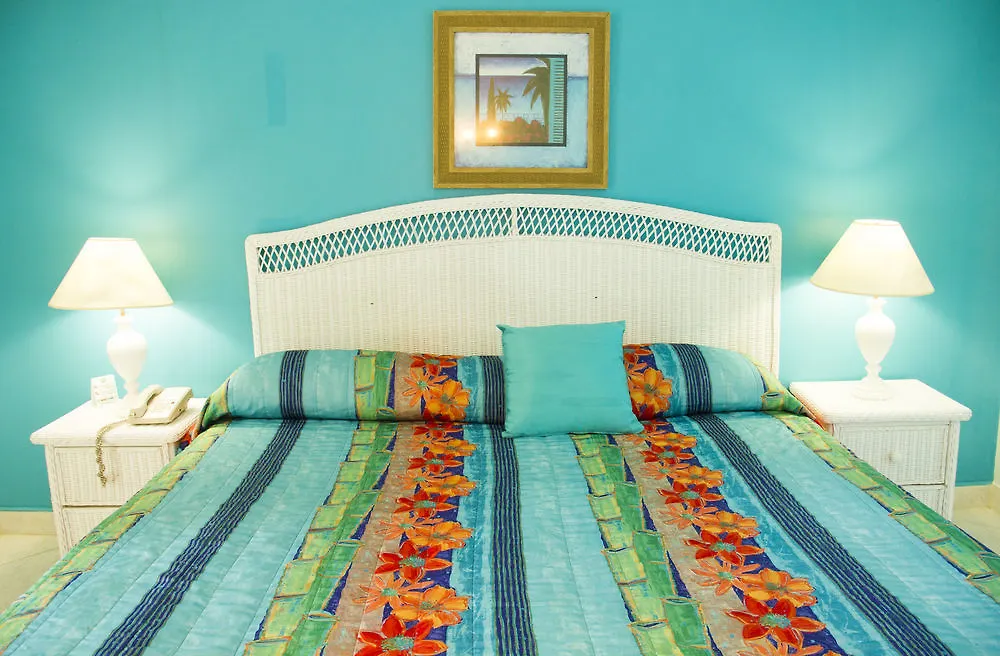Dover Beach Apartment Oistins